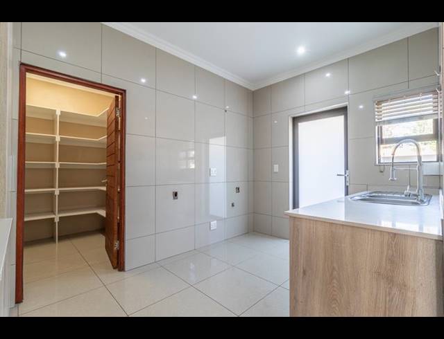 4 BEDROOM PROPERTY TO RENT IN CHANCLIFF